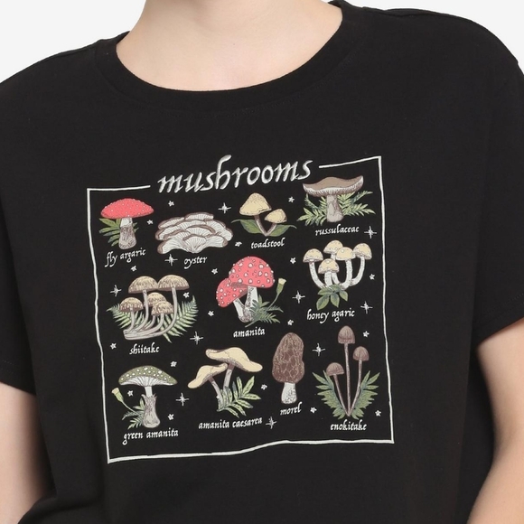 Hot Topic Tops - HOT TOPIC Wild Mushrooms Boxy Crop Black T-Shirt | SZ M